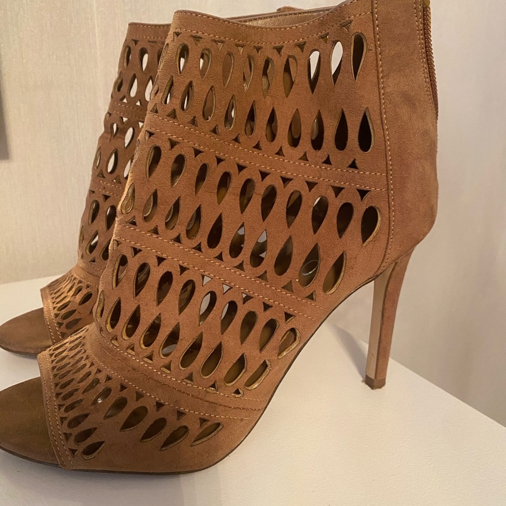 🤎 ALDO Booties - Size 6